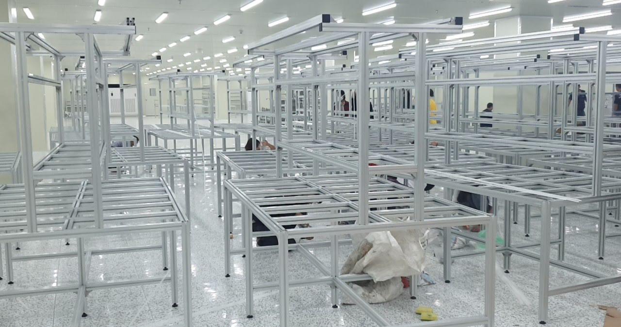 Bàn thao tác khung nhôm định hình