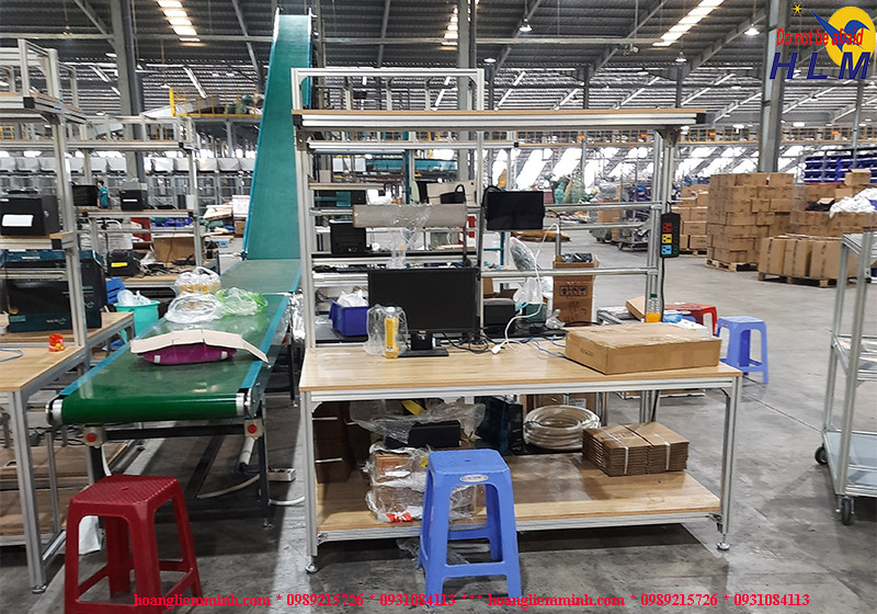 Bàn thao tác khung nhôm định hình