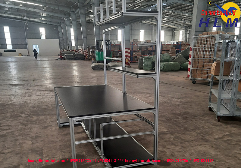 Bàn thao tác khung nhôm định hình