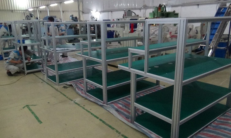 Bàn Thao Tác - HLM03