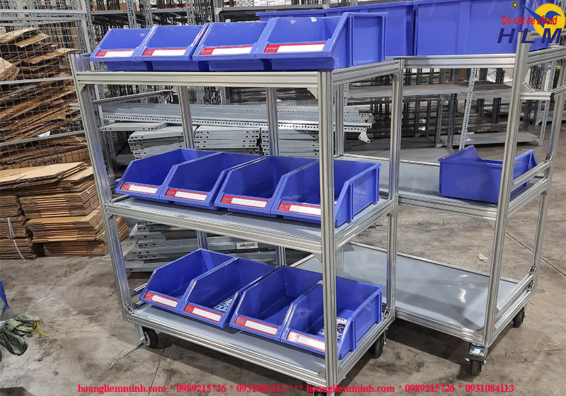 Bàn Thao Tác - HLM07